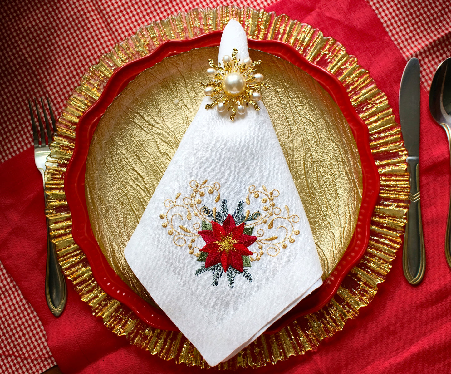 #084 | Poinsettia Scroll with Holiday Filigree