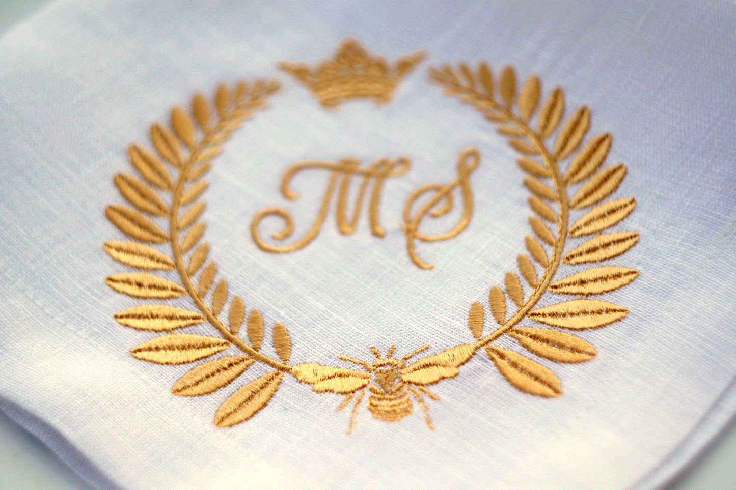 #092 | Golden Laurel Bee Crest with Crown | Personalized