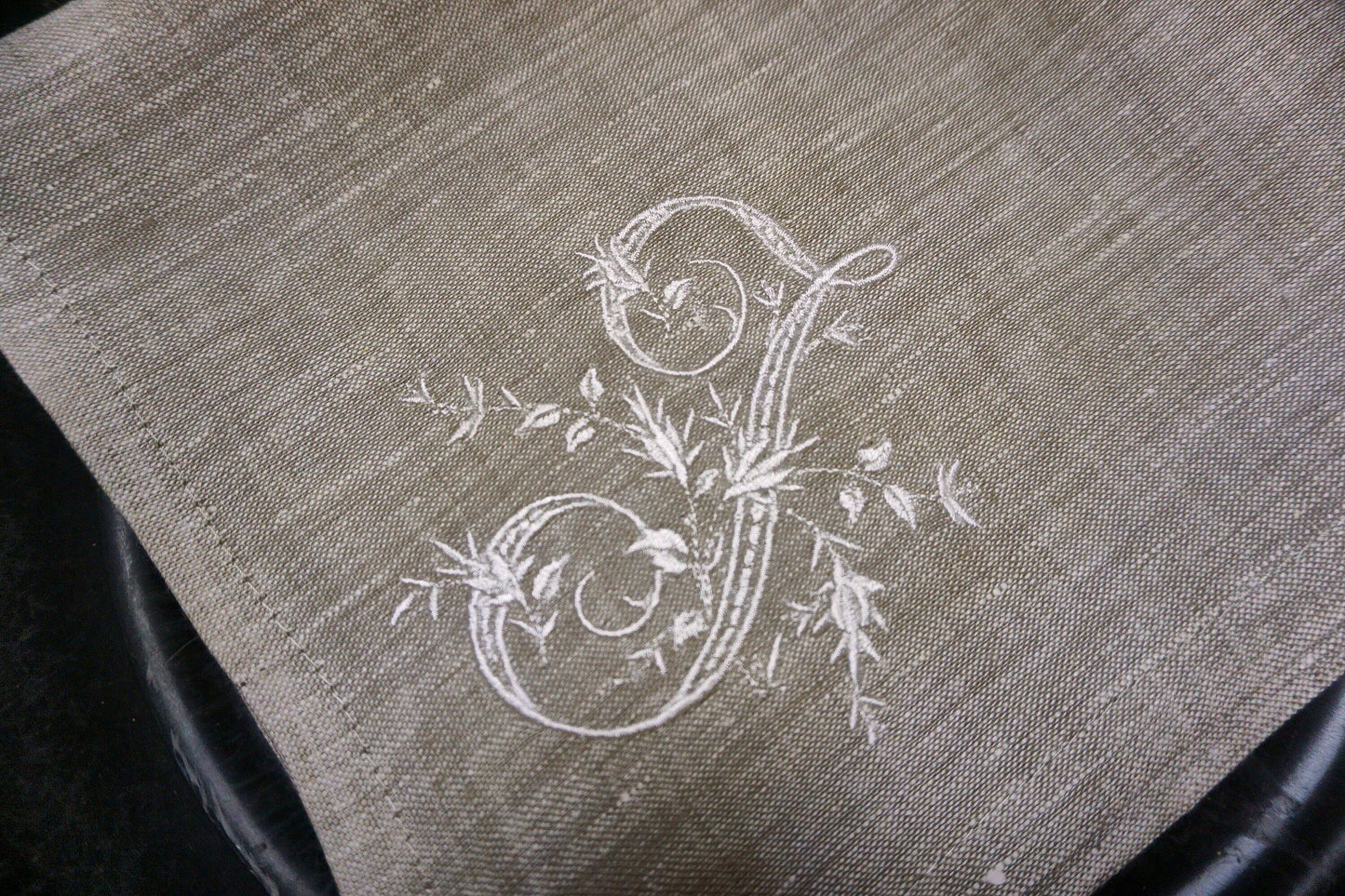 #023 | Lavender Vine Script on Natural Linen | Personalized