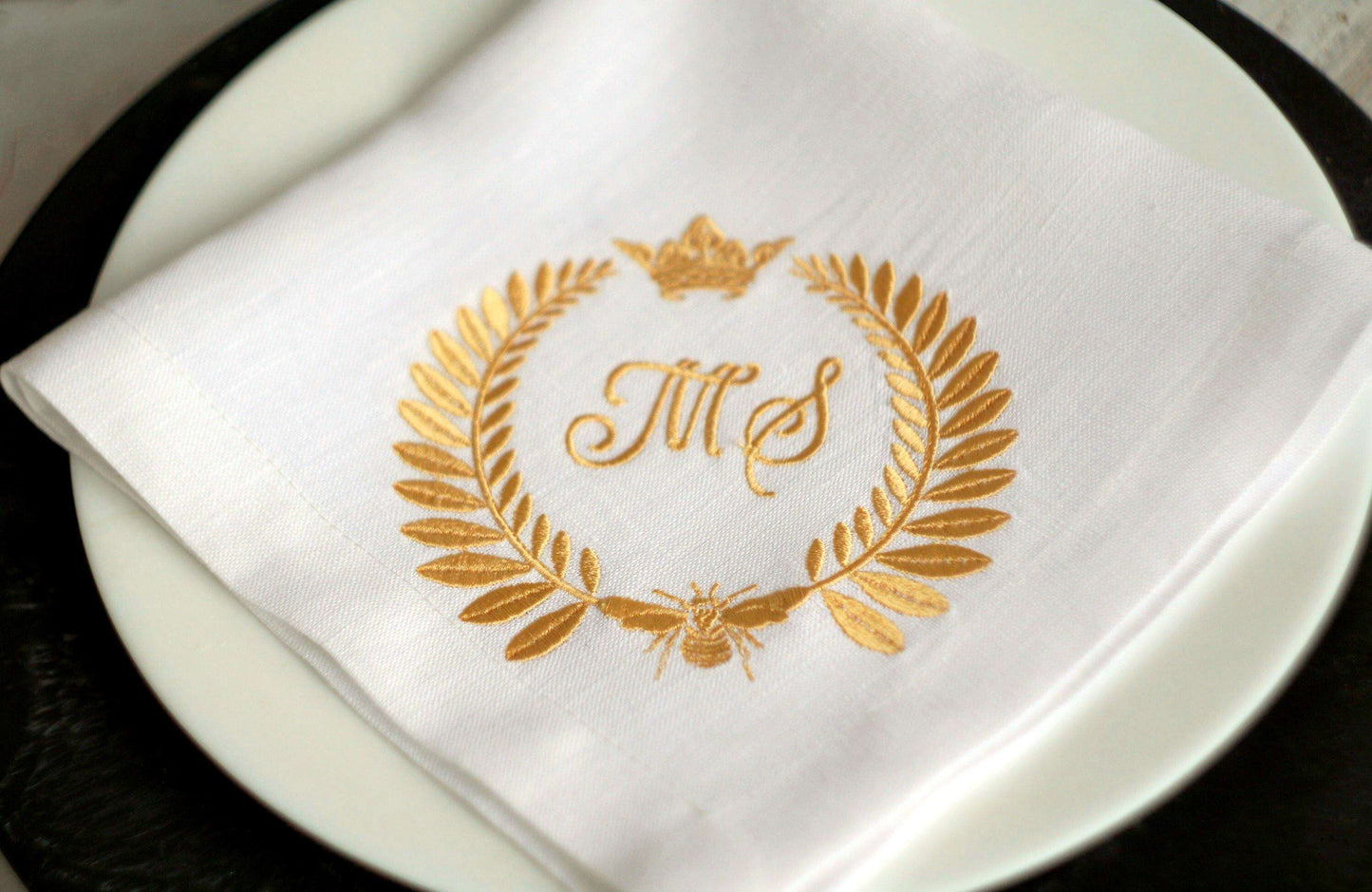 #092 | Golden Laurel Bee Crest with Crown | Personalized