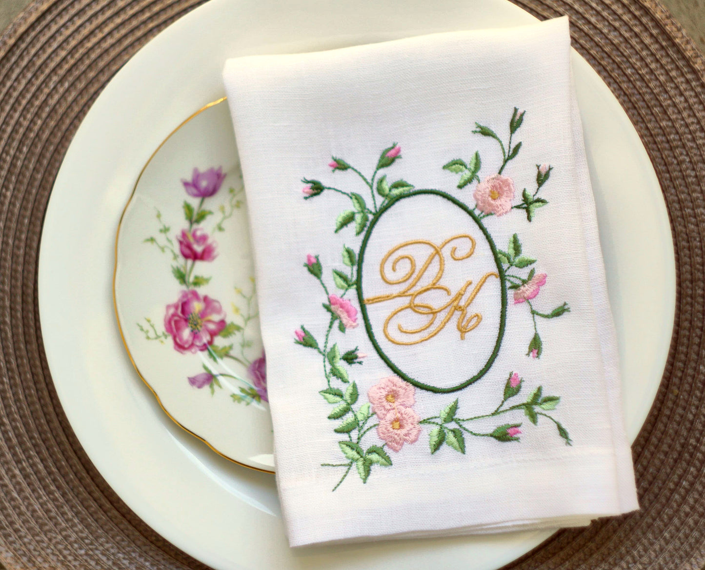 #101 | Oval Garland Frame with Pink Blossoms | Personalized