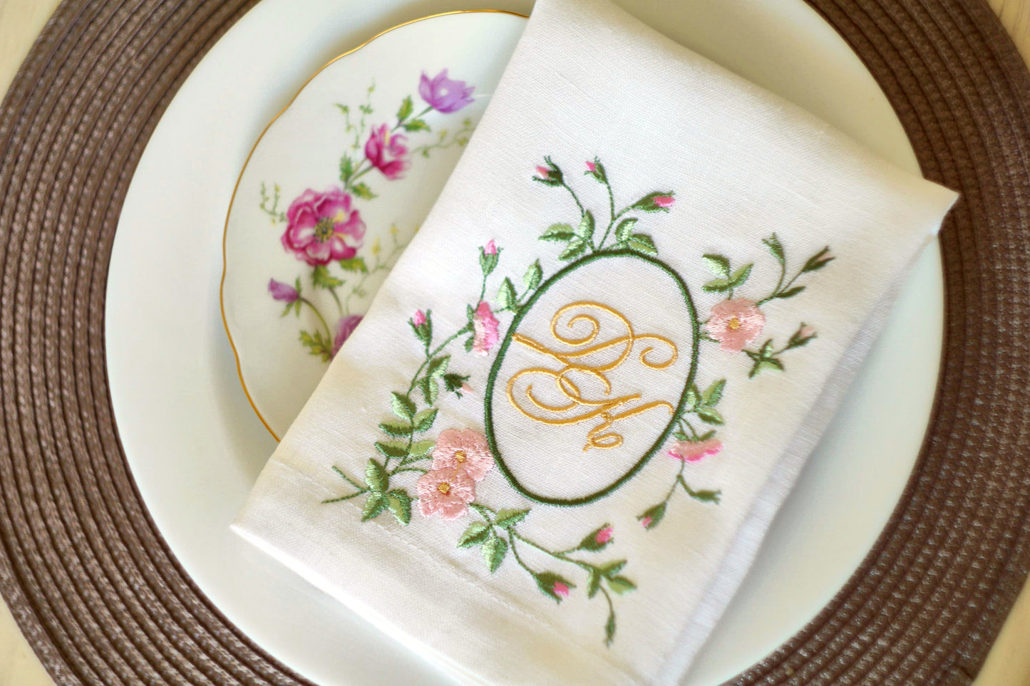 #101 | Oval Garland Frame with Pink Blossoms | Personalized