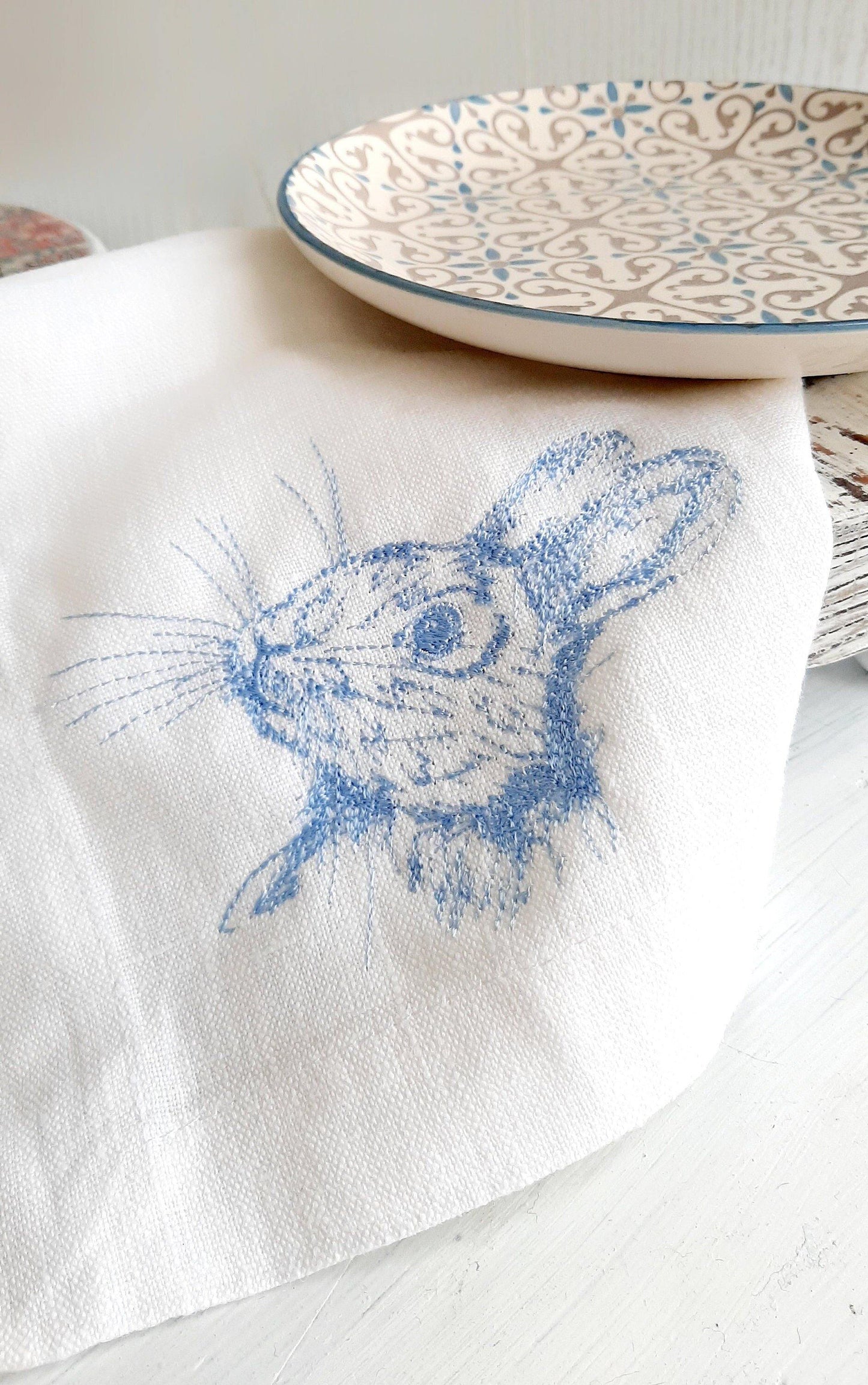 Easter napkins, Bunny Napkins, dinner napkins embroidered, linen napkins, table decoration, Embroidered Cloth Dinner Napkins