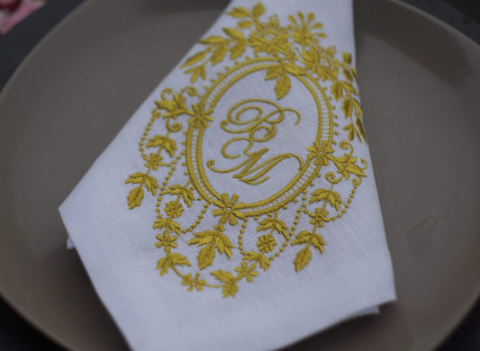 embroidered napkins, monogrammed napkins, personalized napkins, birthday napkins, table decoration, Cloth Dinner Napkins, Wedding napkins