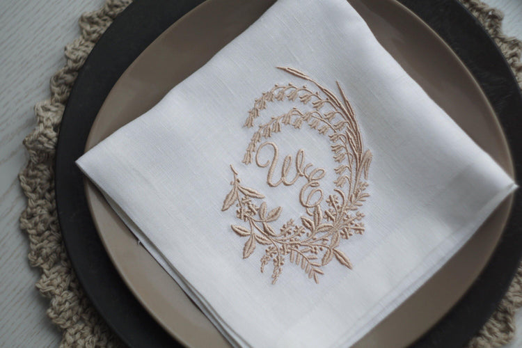 Easter table decorations, personalized mother's day gift, Embroidered Napkins, monogrammed napkins, Cloth Dinner Napkins, Wedding napkins