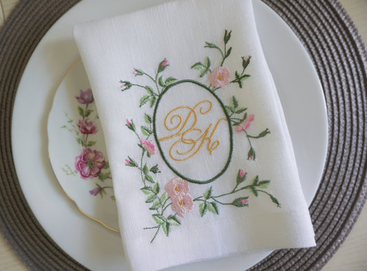 Wedding Monogrammed Napkins, Cloth Embroidered Napkins, personalized napkins, birthday napkins, table Dinner Napkins, Wedding napkins