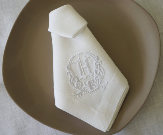 white personalized embroidery on a white napkin, monogrammed napkin, birthday napkin, table decoration, Cloth Dinner Napkin, Wedding napkins