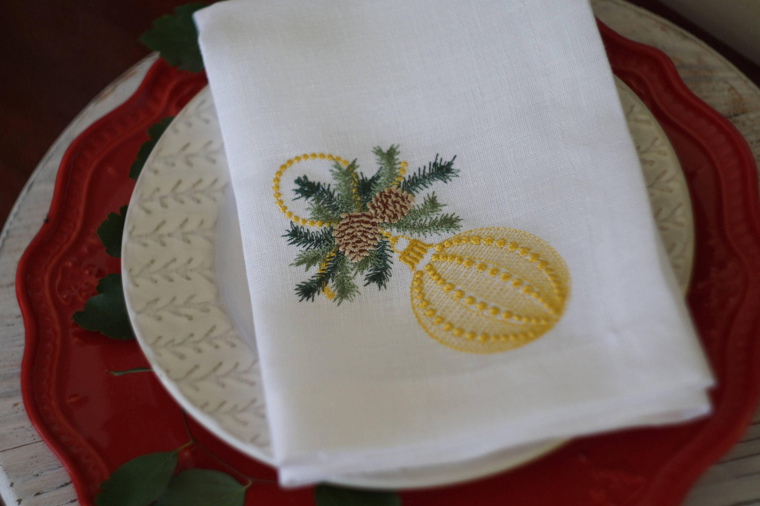embroidered christmas napkins, christmas decorations, christmas cloth napkins, Holiday Table Decor, Cloth Dinner Napkins, linen napkins