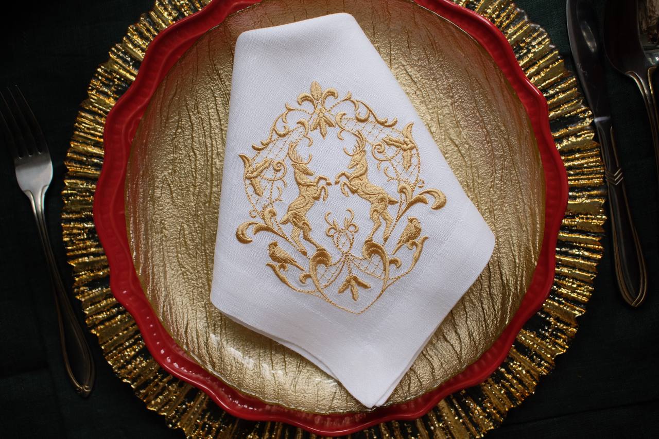 #035 | Heraldic Crest with Rampant Deer