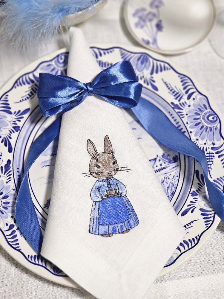 #111 | Vintage Easter Bunny | Linen napkins