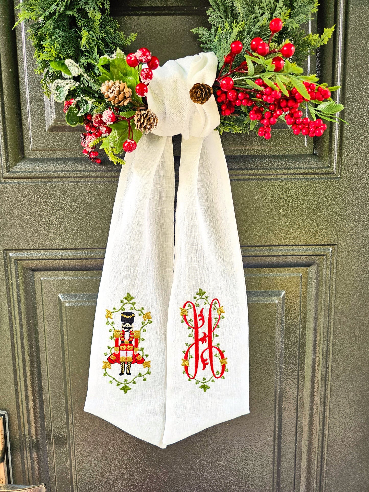 #126 | Holiday Monogram with Ivy and Gold Accents | Personalized