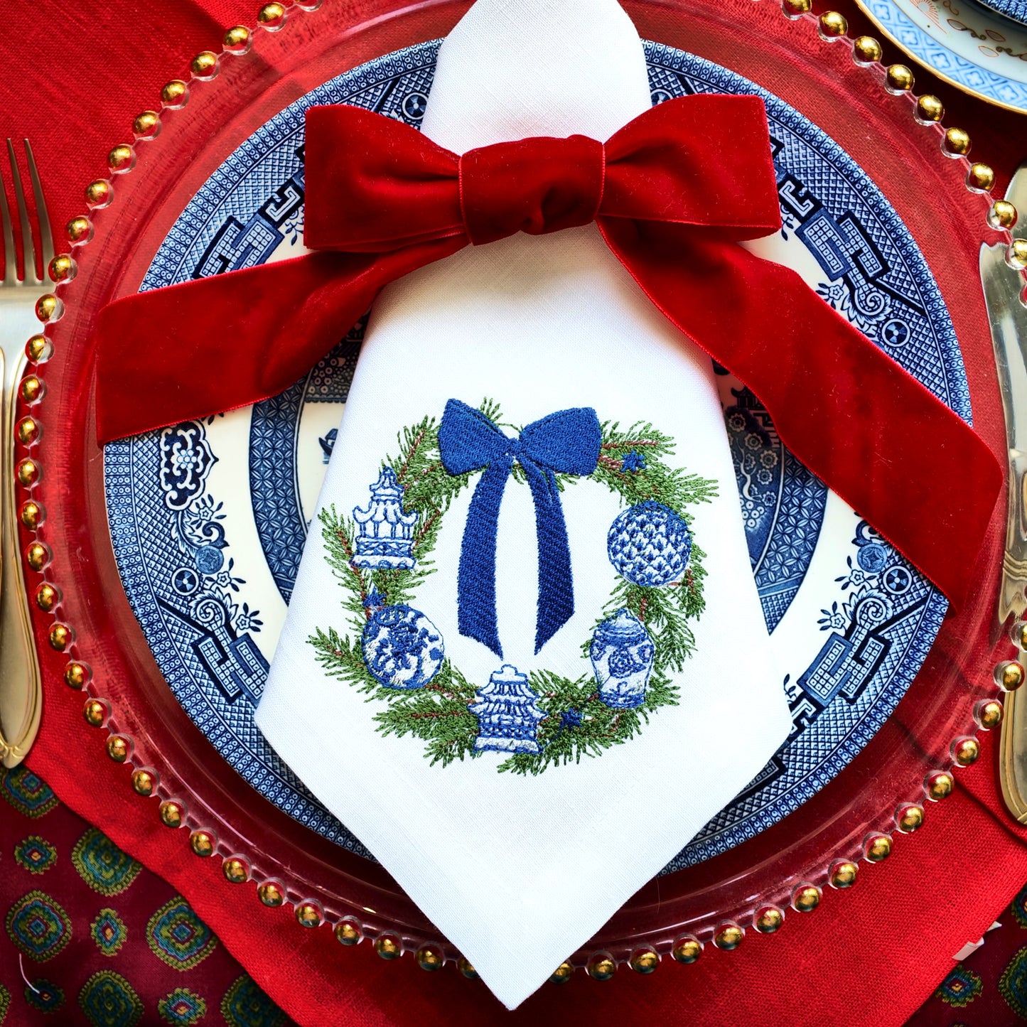 #087 | Blue Chinoiserie Garland with Holiday Bow