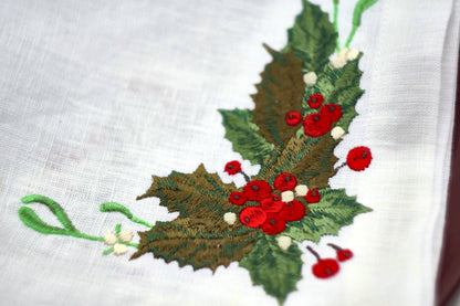 #046 | Classic Holly Cluster with Mistletoe Sprigs