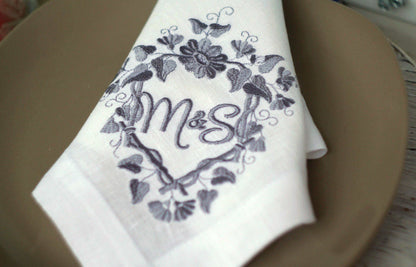 #048 | Heart-Shaped Vine Wreath with Floral Detail | Personalized