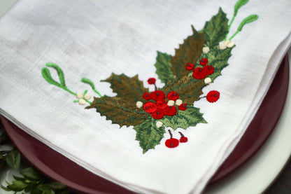 #046 | Classic Holly Cluster with Mistletoe Sprigs