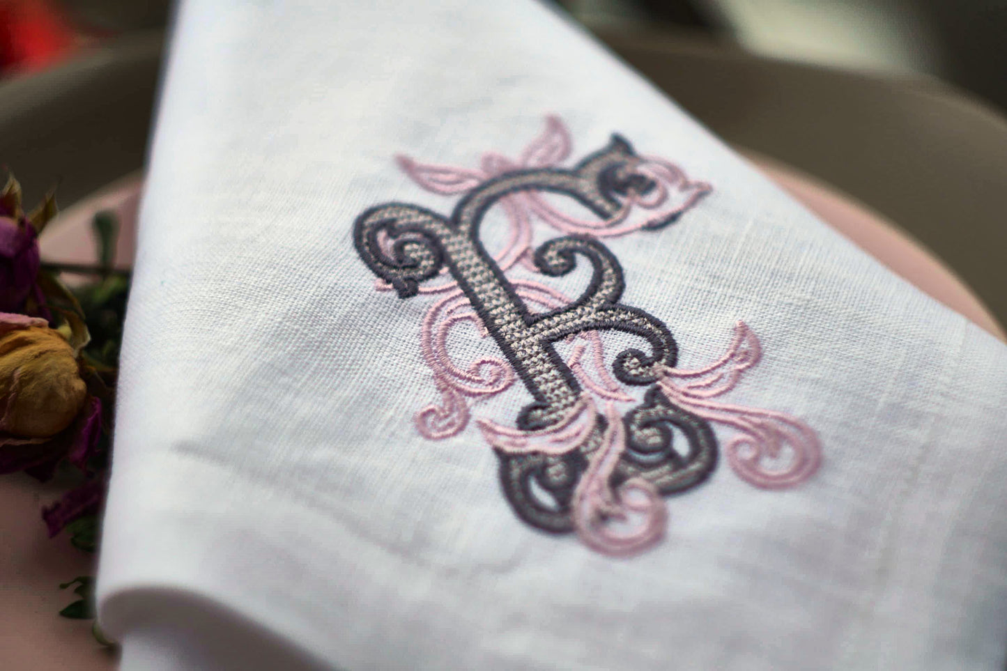 #041 | Victorian Scroll Monogram | Personalized