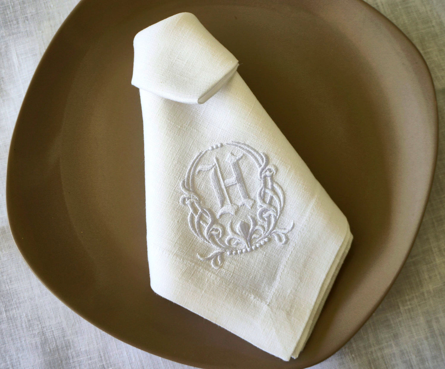#075 | White Monogram in Ornate Oval Frame | Personalized