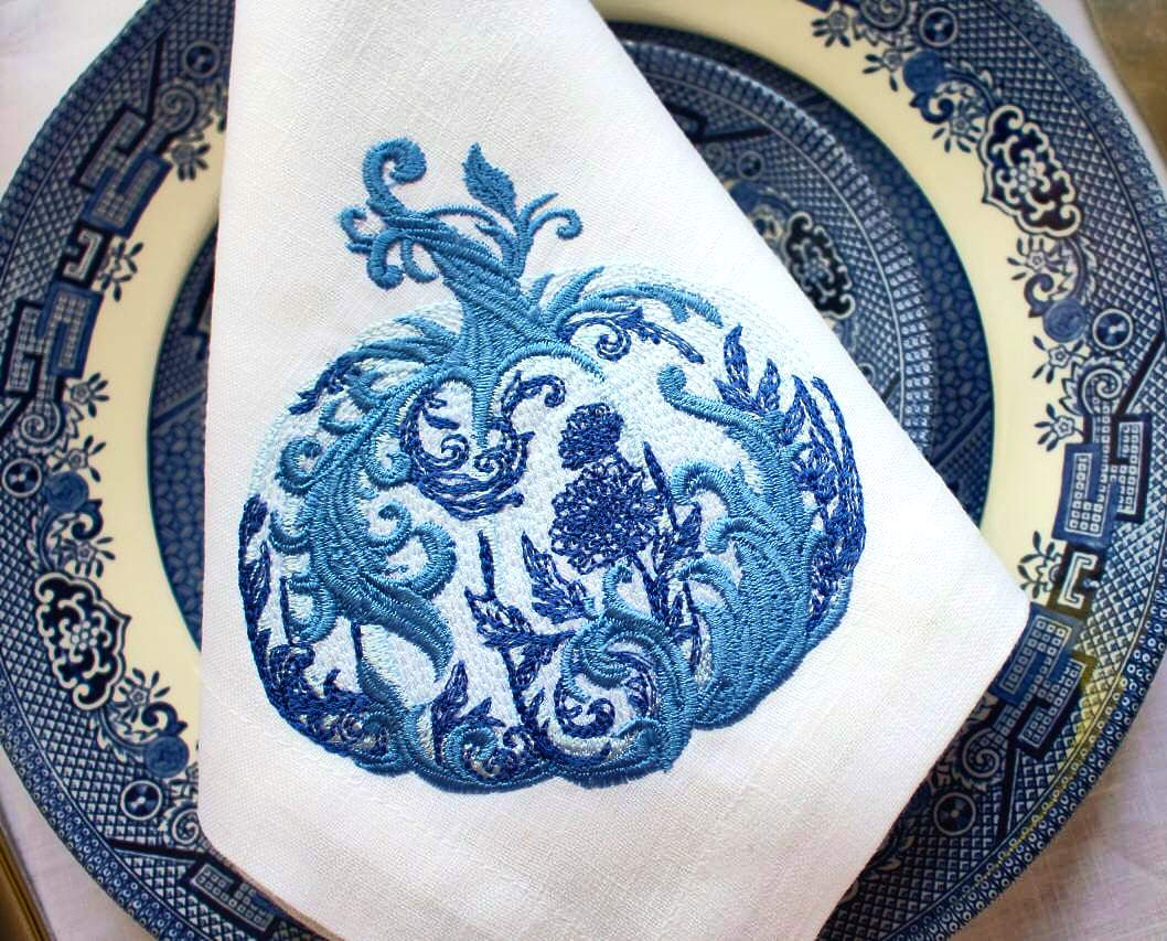 #095 | Baroque Swirl Pumpkin with Floral Center