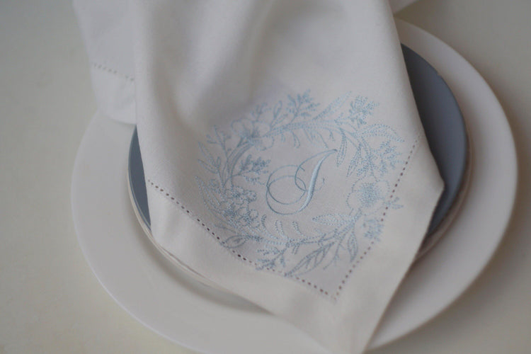 monogrammed napkins, embroidered personalized napkins, birthday napkins, table decoration, Cloth Dinner Napkins, Wedding napkins