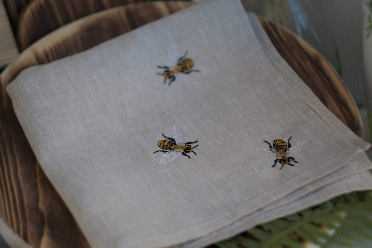 cloth napkin, Embroidered Napkins Floral, linen napkin, table decoration, Embroidered сloth Dinner Napkins, bee napkins, autumn napkins