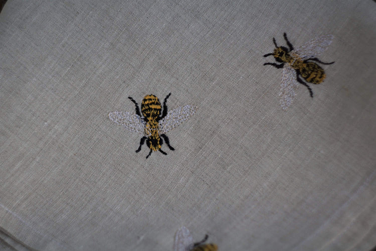 cloth napkin, Embroidered Napkins Floral, linen napkin, table decoration, Embroidered сloth Dinner Napkins, bee napkins, autumn napkins