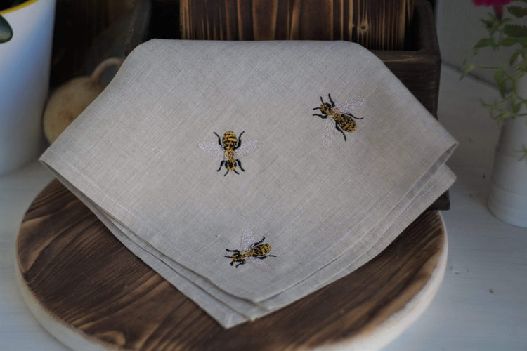 cloth napkin, Embroidered Napkins Floral, linen napkin, table decoration, Embroidered сloth Dinner Napkins, bee napkins, autumn napkins