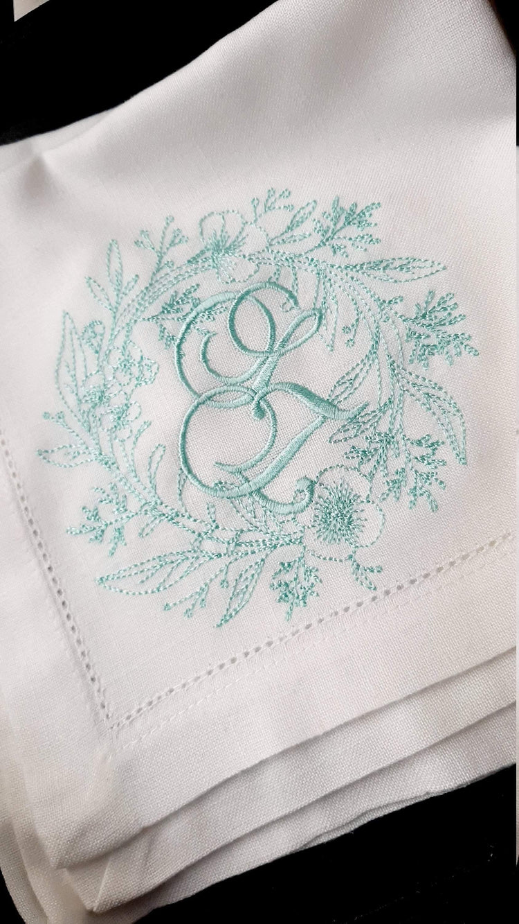 monogrammed napkins, embroidered personalized napkins, birthday napkins, table decoration, Cloth Dinner Napkins, Wedding napkins