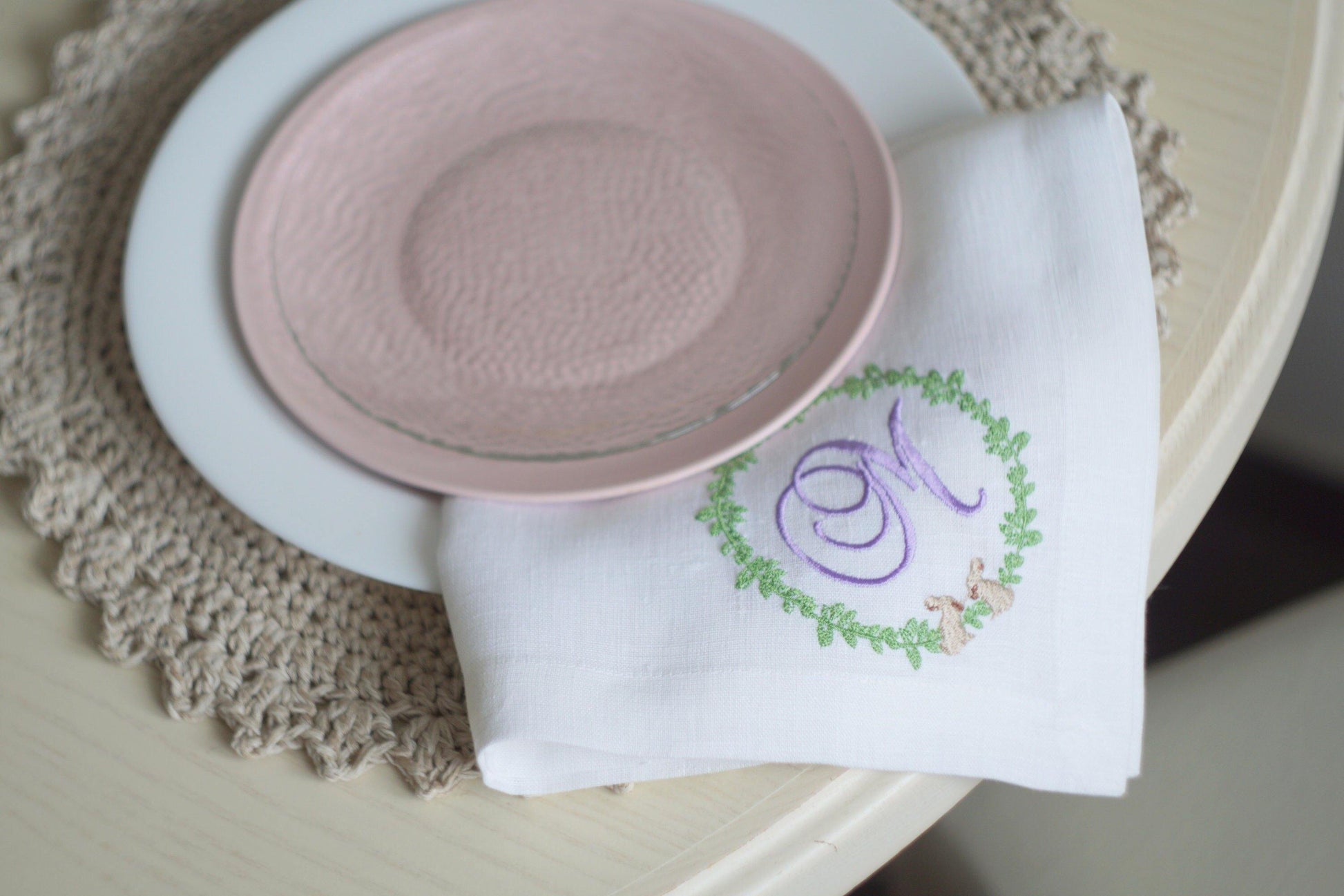 Monogrammed Embroidered Linen Napkins, Personalized Napkins, Easter napkins, Hostess Gift, table decoration, Cloth Dinner Napkins