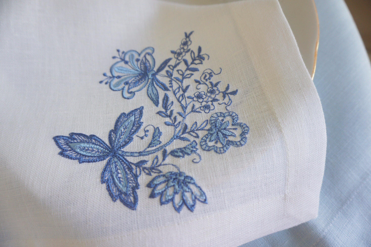 Blue Embroidered Napkins Floral, linen napkins, table decoration, Embroidered Cloth Dinner Napkins, floral napkins, Wedding napkins