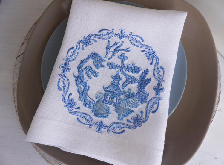 Blue Embroidered Napkins, linen napkins, table decoration, Embroidered Cloth Dinner Napkins, CHINOISERIE BIRDHOUSE, Wedding napkins